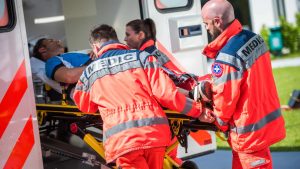 how much do paramedics make in ontario